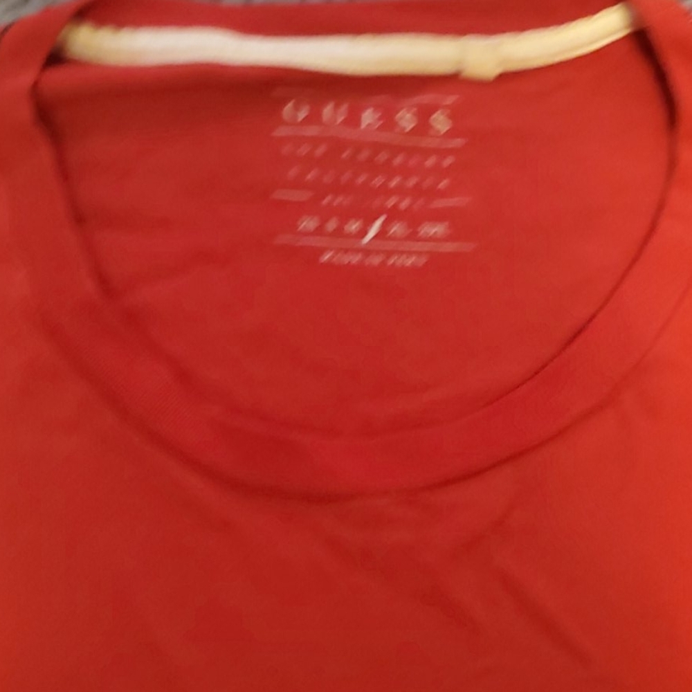 Guess Tshirt Mens Large - Picture 2 of 3